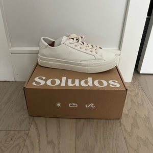 Soludos women’s platform white sneaker